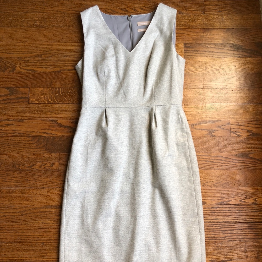 NWT Banana Republic Women’s Silver Gray Sleeveless Sheath Dress